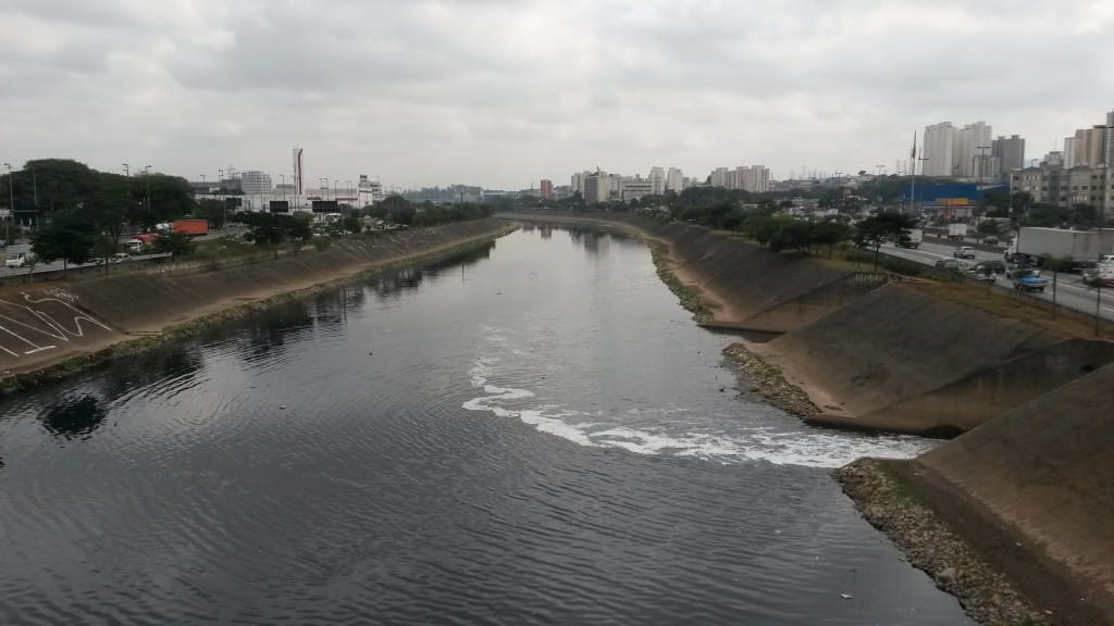Serviço de esgotamento não é universalizado em São Paulo