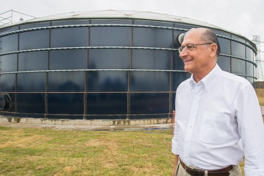 Tempo médio para Sabesp consertar vazamentos é de 13 horas