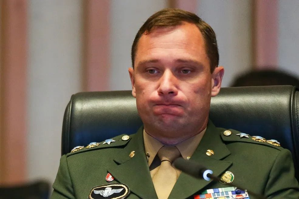 TCC de mestrado de Mauro Cid tratou de destacamento de operações especiais do Exército Brasileiro