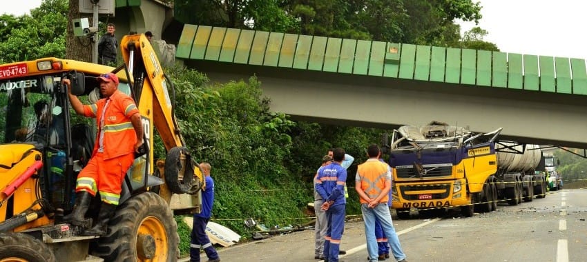 Mortes em acidentes nas rodovias federais caem 12% em SP
