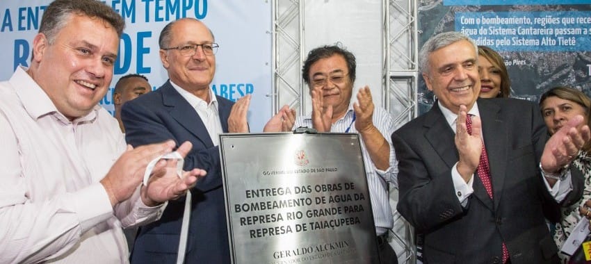 Sabesp paga R$ 1 milhão de bônus a diretores