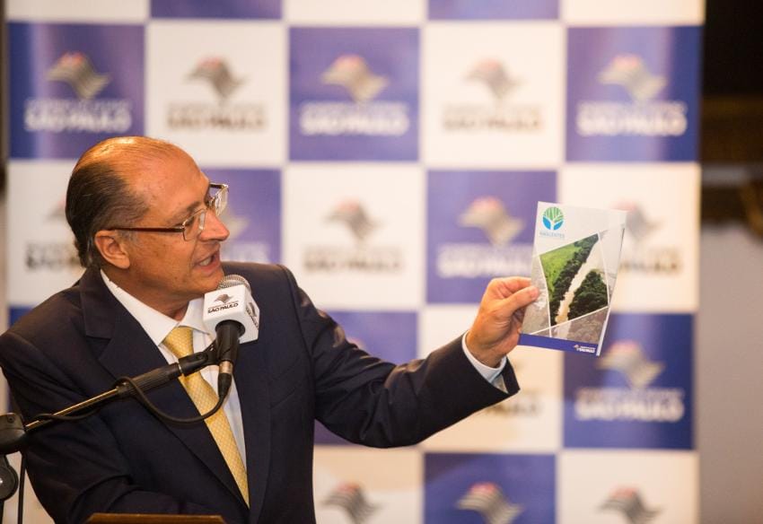 Mesmo com crise, demanda firme rende R$ 404 milhões à Sabesp