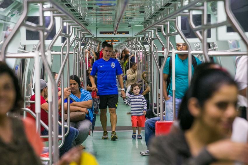 Cai número de passageiros na CPTM; governo culpa crise econômica