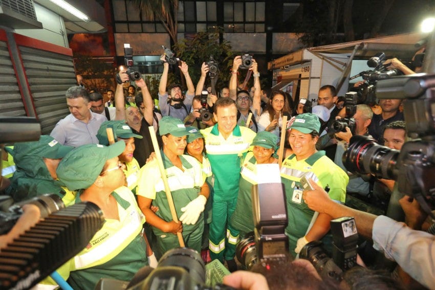 Dinheiro sonegado em um ano em SP daria para zerar fila da creche e construir 27 hospitais