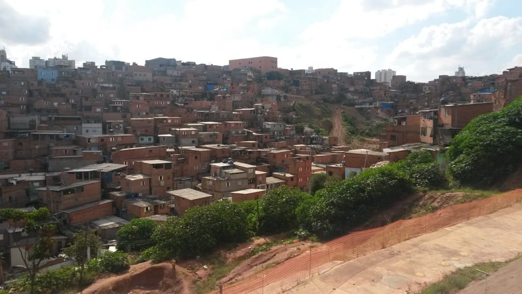 Vista de trecho da favela Paraisópolis, zona sul de São Paulo. Foto: Léo Arcoverde/Fiquem Sabendo