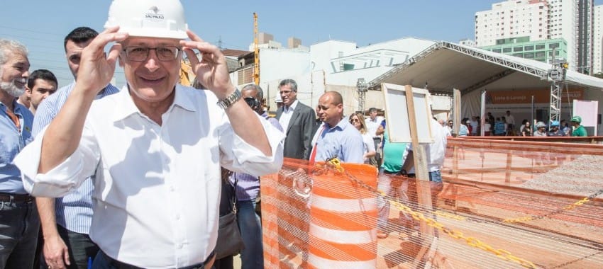 O governador de São Paulo, Geraldo Alckmin (PSDB), visita canteiro de obras da futura estação Freguesia do Ó, da linha 6-laranja do metrô, na zona norte de São Paulo. Foto: Eduardo Saraiva/A2IMG (22/09/2015)